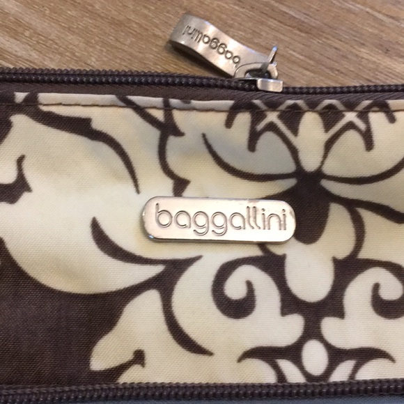 Baggallini Big Zipper Bag with RFID wristlet NWOT - Picture 3 of 8